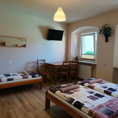 Pokoje I Apartamenty 