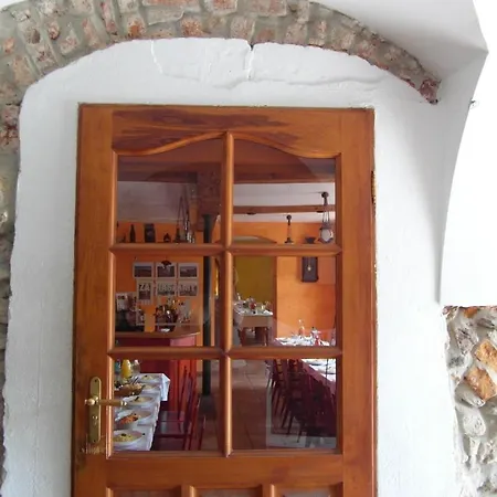Pokoje I Apartamenty 
