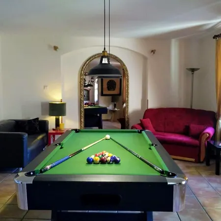 Pokoje I Apartamenty 